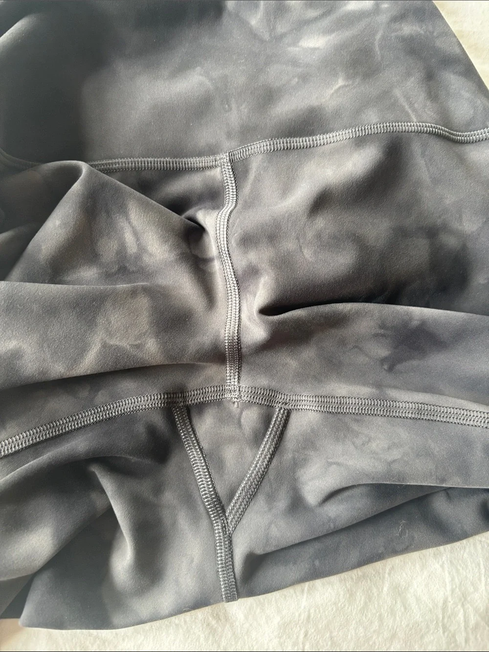 lululemon Wunder Train HR Tight 25" in Diamond Dye, Black, Size 6 - Picture 7 of 7